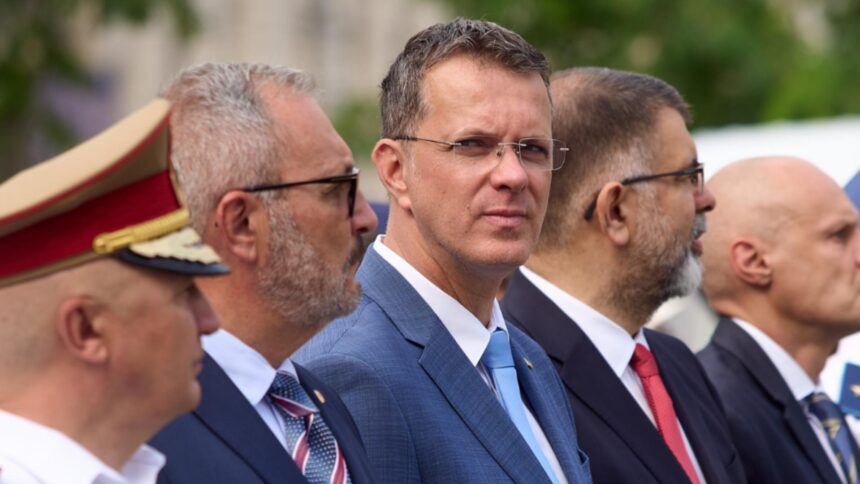 Ministrul Apărării: Ne așteaptă noi incursiuni ale dronelor rusești. „Trebuie să ne adaptăm la această realitate.” 1 ministrul apararii spune ca vor urma alte intruziuni ale dronelor rusesti va trebui sa ne obisnuim cu ele 68c7256c58819