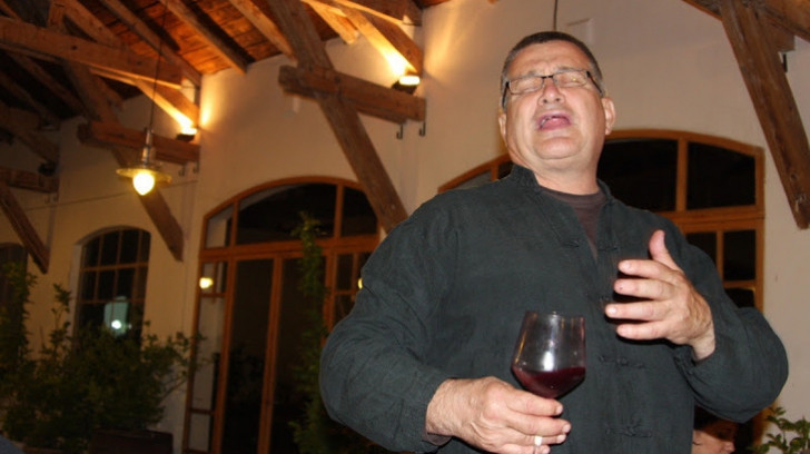 Mircea Dinescu îmbină umorul cu critica: o "fabulă pentru preșcolari" dedicată lui Nicușor Dan în urma incidentului cu drona rusească 1 mircea dinescu face haz de necaz poetul i a dedicat lui nicusor dan o fabula pentru prescolari dupa episodul cu drona ruseasca 68c9454f5290a