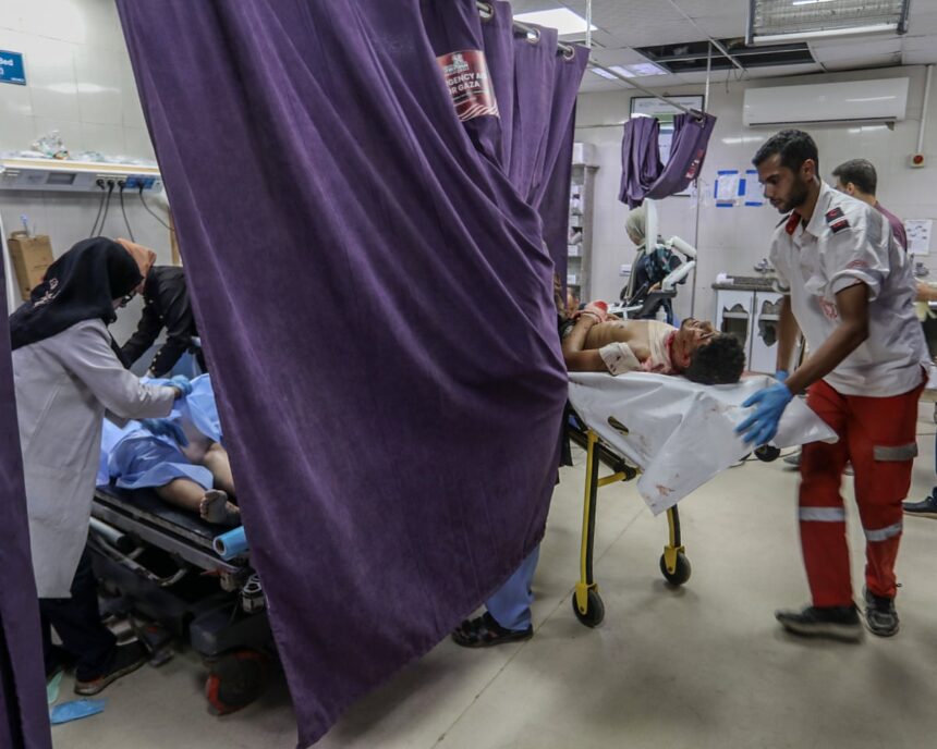 „Cei mai mulți rezistă cu stoicism: lipsa medicamentelor îi lasă pe răniții din Gaza fără alinare.” 1 most people are just toughing it out shortage of drugs leaves gazas wounded without pain relief 68db57b76d3d7