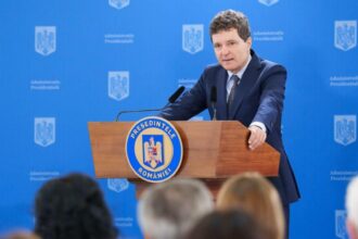 nicusor dan pierdut in propriul palat nici dupa 3 luni de mandat nu stie in ce birou sta 68ba7bcbc7463