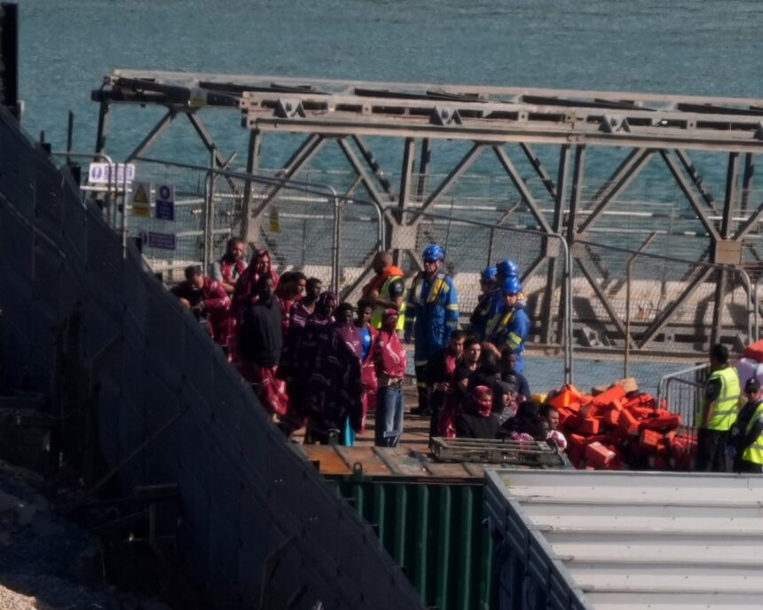 Numărul 10 respinge acuzațiile că acordul de migrație cu Franța este un haos total 1 no 10 denies one in one out migrant deal with france is shambles 68c97fc7a2315