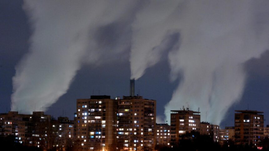 Bucureștiul sub povara poluării: provocările calității aerului și alternativele viabile 1 orasul care respira greu calitatea aerului in bucuresti si solutiile posibile 68d40be4bf87a