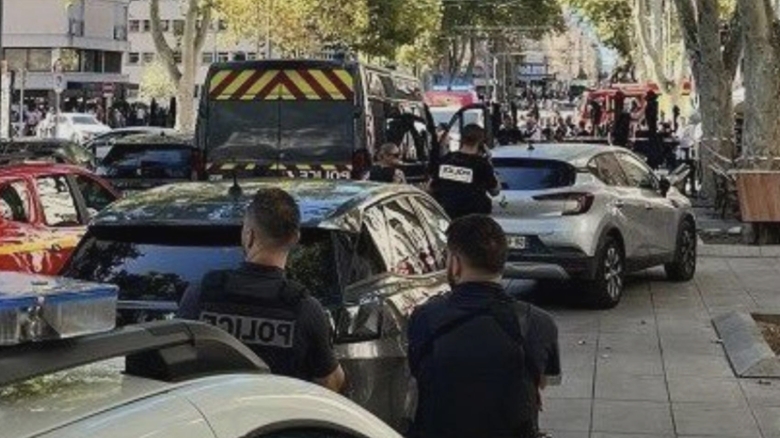 Haos într-un hotel din Marsilia: Cinci oameni răniți în urma unui atac al unui tunisian, autorul fiind neutralizat de forțele de ordine 1 panica intr un hotel din marsilia cinci persoane au fost injunghiate de un tunisian atacatorul lichidat de politia franceza 68b731c80e9a3