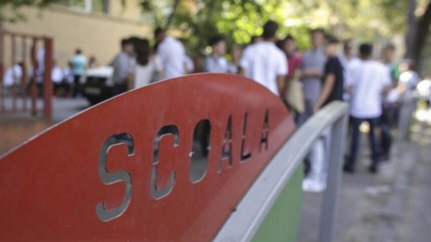 Învățătoare agresată de un elev în timpul orelor. Aceasta a refuzat să solicite un ordin de protecție 1 profesoara plamuita de elev chiar in scoala femeia a refuzat emiterea unui ordin de protectie 68c834329234b