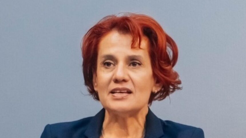 Răspunsul surprinzător al Guvernului în urma creșterii inflației: "Este rezultatul eliminării plafonării prețurilor la energie." 1 reactia halucinanta a guvernului dupa cresterea inflatiei o consecinta a ridicarii acelor plafonari la energie 68c68860ae459