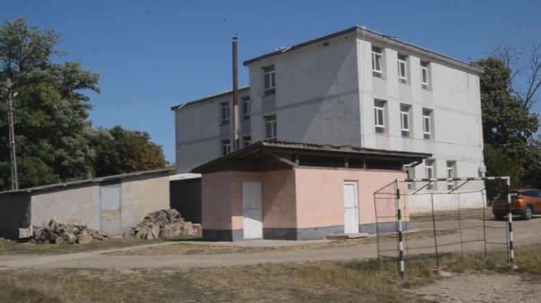 Inacceptabil! Instituții de învățământ fără apă potabilă și toalete în aer liber, cu doar câteva zile înainte de debutul anului școlar 1 revoltator scoli fara apa potabila si cu toalete in curte cu mai putin de o saptamana pana la inceperea noului an scolar 68b6790c53527