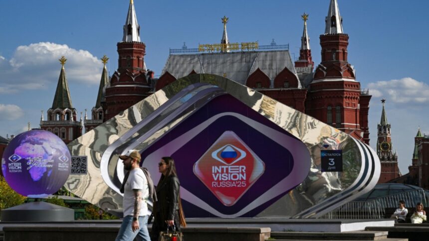 Rusia își propune să ia locul Eurovisionului și să reînvie propriul festival muzical. Care sunt țările care vor concura la Intervision? 1 rusia vrea sa detroneze eurovisionul si relanseaza propriul show muzical ce tari vor participa la intervision 68cc10157f5fe