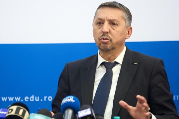 sfidarea lui daniel david de marti orele se vor tine in mod normal este o datorie morala fata de elevi 68bf1afd00e2f