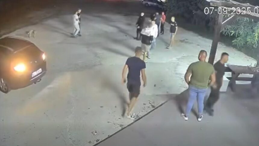 Șofer din Bistrița, reținut pentru că a lovit cinci tineri în curtea unei discoteci 1 sofer din bistrita arestat dupa ce a calcat cu masina cinci tineri in curtea unei discoteci video 68c3d86860bf6