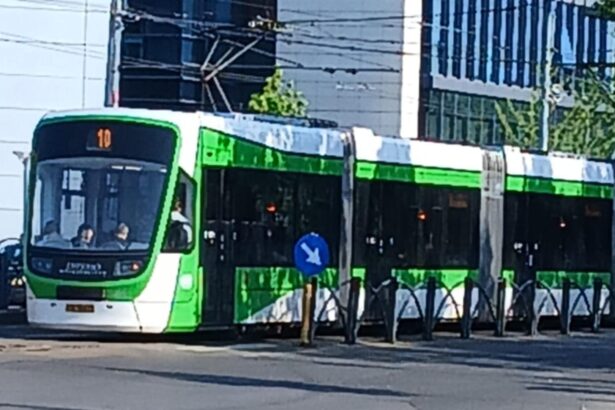 stb nu mai cumpara tramvaiele de 18 metri cu podea joasa procedura a fost anulata 68d4ec6d96118