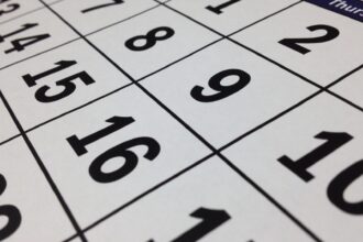 supervacanta intre craciun si revelion pentru angajatii romani cate zile se pot lega la sarbatorile de iarna 68bc764ba4f90