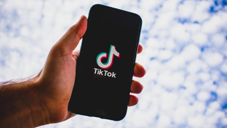 Zeci de mii de conturi false de TikTok au fost suspendate în Moldova 1 sute de mii de conturi false de tiktok blocate in moldova 68cd338b2f7b5