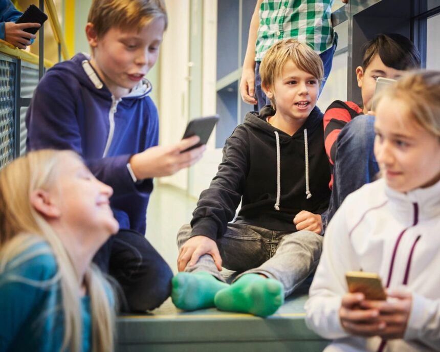 sweden to implement nationwide mobile phone ban in schools 68c9582797775