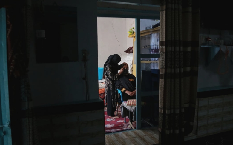 Talibanii intensifică controalele asupra salonelor de frumusețe clandestine din Afganistan 1 taliban launch crackdown on afghanistans secret beauty salons 68b57168a464f