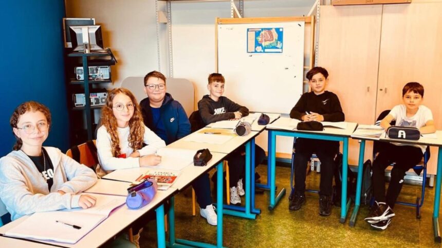 Națiunea europeană în care studiul limbii române va fi impus în instituțiile de învățământ 1 tara europeana unde limba romana va deveni obligatorie in scoli 68c3129f0a76f