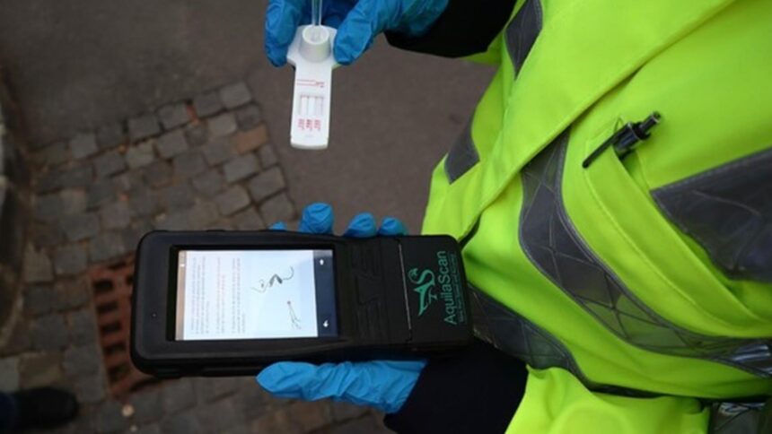 Toto, fiul lui Ilie Dumitrescu, a fost depistat pozitiv la cocaină, conform raportului poliției 1 toto fiul lui ilie dumitrescu a iesit pozitiv la cocaina anunta politia 68c977b7476ef