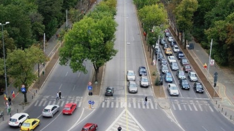 Restricții de trafic și rute modificate pe bulevardul Kiseleff până luni dimineață: soluții pentru bucureșteni 1 trafic restrictionat si autobuze deviate pe bulevardul kiseleff pana luni dimineata ce alternative au bucurestenii 68ba81f926a59