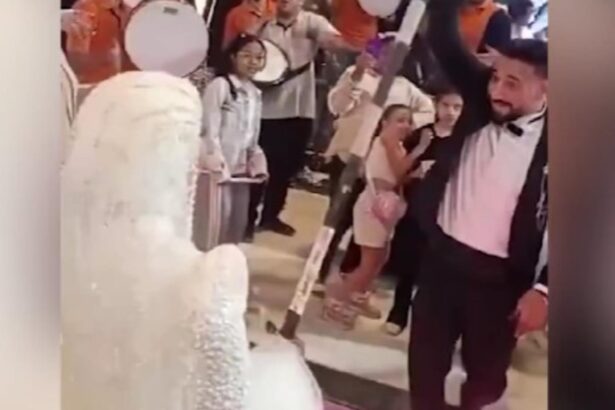 tragedie fara precedent mire mort pe ringul de dans barbatul s a prabusit in bratele sotiei 68da399a62f85