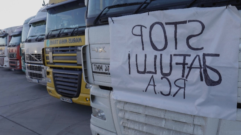 Transportatorii de marfă trag un semnal de alarmă: „ASF maschează un nou risc de faliment în sectorul RCA.” 1 transportatorii rutieri acuza asf ascunde sub pres un nou pericol de faliment pe piata rca 68bb1bafcf234