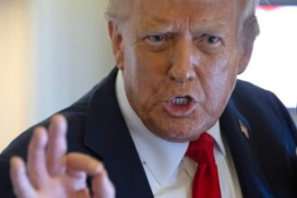 trump porneste razboiul cu presa televiziunile care il critica ar trebui sa ramana fara licenta imi fac doar publicitate proasta 68ccfdd5ef79b