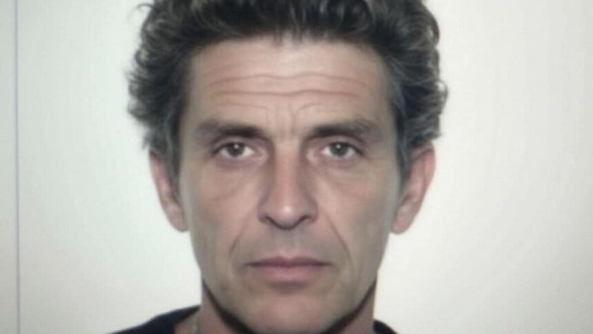 Un bărbat căutat timp de aproape două decenii a fost redescoperit de familie în Gorj după ce a primit o amendă 1 un barbat disparut de aproape 20 de ani regasit de familie in gorj dupa ce a fost amendat 68c18a7c99118