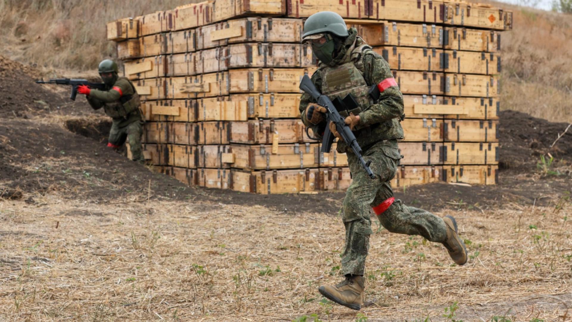 Un kenian reținut pentru legături cu Moscova promitea locuri de muncă, dar trimitea oameni pe frontul din Ucraina