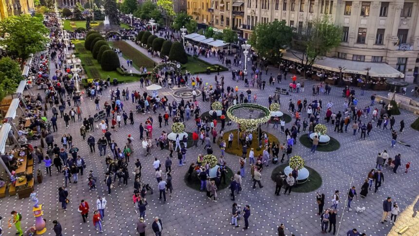 Un oraș românesc se alătură metropolelor New York și San Francisco în topul destinațiilor ideale pentru luna octombrie 1 un oras din romania figureaza alaturi de new york si san francisco pe lista destinatiilor perfecte de vizitat in octombrie 68d151e2a5b3a