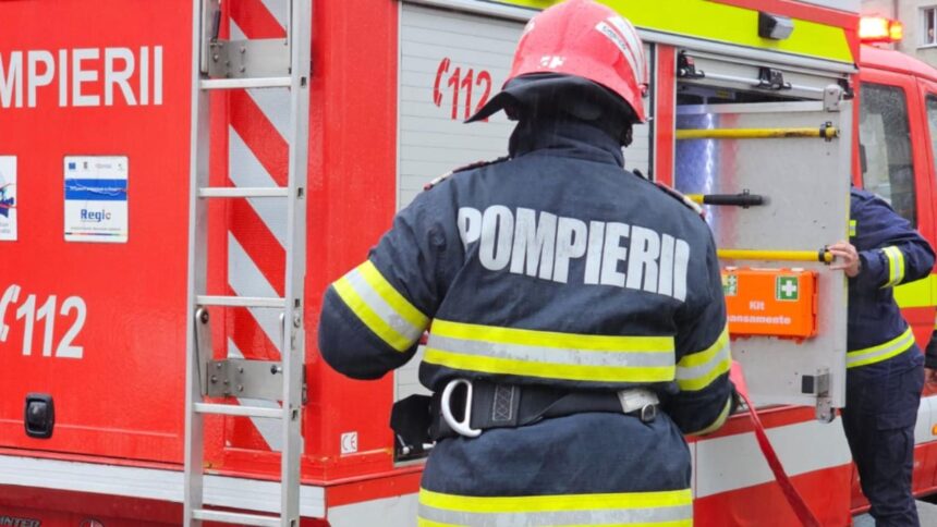 Un subofițer ISU își atacă colegii pompieri veniți să stingă incendiul pe care chiar el l-a provocat 1 un subofiter isu i a luat la bataie pe pompierii care au venit sa stinga casa pe care singur a incendiat o 68c8589644b3c