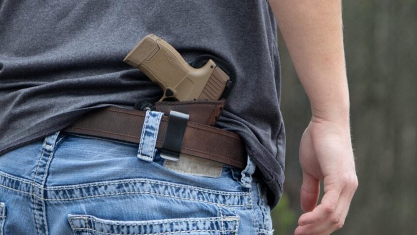 Tânăr de 27 de ani pus sub supraveghere judiciară după ce a intimidat-o pe fosta sa iubită cu o armă în timpul unei întâlniri în trafic 1 un tanar de 27 de ani sub control judiciar dupa ce si a amenintat fosta iubita cu un pistol in trafic 68d6ebf091aeb