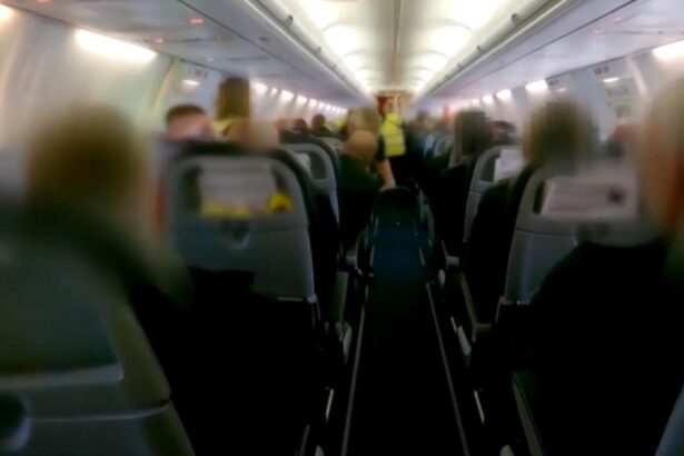 video romanii trimisi acasa cu bani in buzunar cat li se da sa plece si cum arata zborurile de deportare din marea britanie 68d448d7cb09f