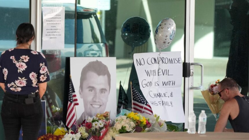 O zi de tristețe în America, după uciderea comentatorului conservator Charlie Kirk, aliat al lui Trump 1 zi de doliu in statele unite dupa asasinarea comentatorului conservator charlie kirk apropiat al lui trump 68c270e1ef9ab