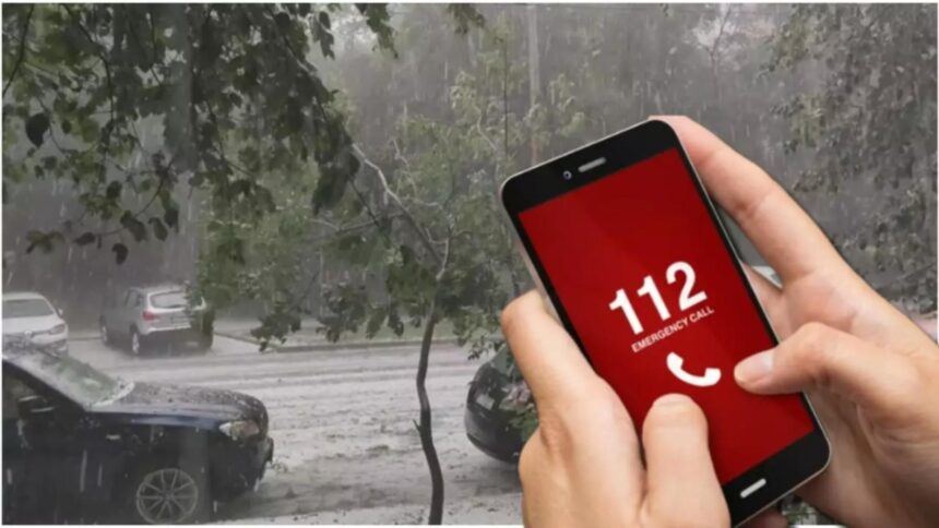 Patru din zece români își exprimă îngrijorarea că locuințele lor ar putea suferi din cauza furtunilor, iar trei din zece sunt alarmați de riscul inundațiilor - ANALIZĂ 1 4 din 10 romani se tem ca locuinta lor ar putea fi afectata de furtuni iar 3 din 10 se tem de inundatii studiu 68df7d02c9cbb