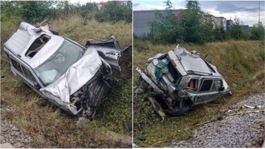 Tragedie pe calea ferată în Suceava: un bărbat prins în autoturismul avariat de un tren 1 accident feroviar in judetul suceava barbat ramas incarcerat intr o masina lovita de tren 68e28984b2176