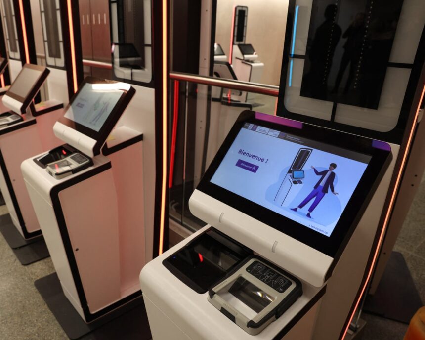 Cetățenii britanici care călătoresc în UE vor fi supuși unor noi verificări biometrice la frontieră începând de duminică 1 britons travelling to eu to undergo new biometric checks at border from sunday 68e949128e437