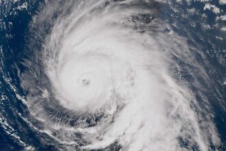 caraibele in alerta maxima uraganul melissa de categoria 5 se apropie de jamaica 68ff872393a79