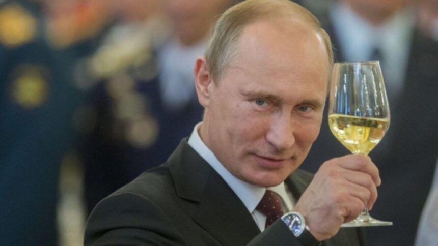 Înălțimea lui Vladimir Putin: un detaliu neașteptat despre conducătorul de la Kremlin 1 cat de inalt este vladimir putin detaliul surprinzator despre liderul de la kremlin 68e56f85e60e4