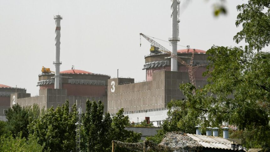 Centrala nucleară de la Zaporoje, într-un moment de urgență: alimentată cu generatoare de rezervă 1 centrala nucleara de la zaporoje in situatie critica functioneaza cu generatoarele de avarie 68e100d9ee276