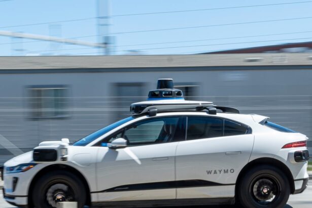 driverless taxis from waymo will be on londons roads next year us firm announces 68ef67fbc4057