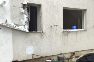 explozie la parterul unui bloc de garsoniere din murfatlar un barbat de 65 de ani a fost dus la spital 68e0e621ca0a6