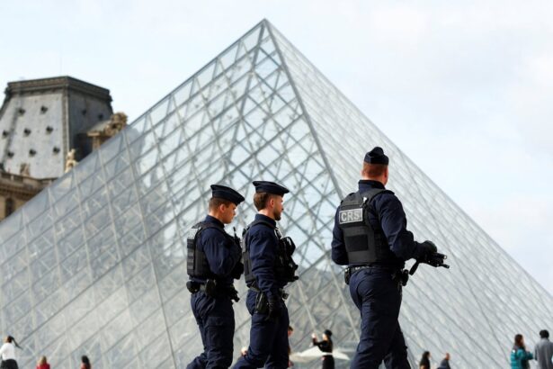 five new suspects arrested over louvre robbery french radio reports 69031cf574e63