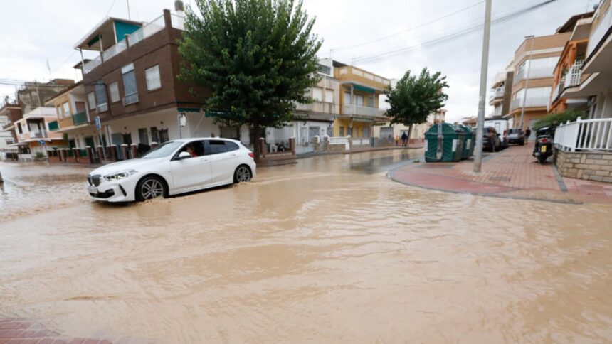 Spania sub ape: Evacuări în masă și străzi inundate! 1 inundatii masive in spania mii de oameni evacuati si strazi acoperite de ape 68eb710572866