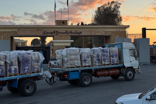 israelul anunta ca redeschide punctul de trecere rafah pentru a permite intrarea ajutoarelor umanitare 68ef56320a7df