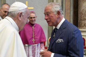 king charles to be first reigning english monarch in 500 years to pray publicly with pope 68f22858030f1