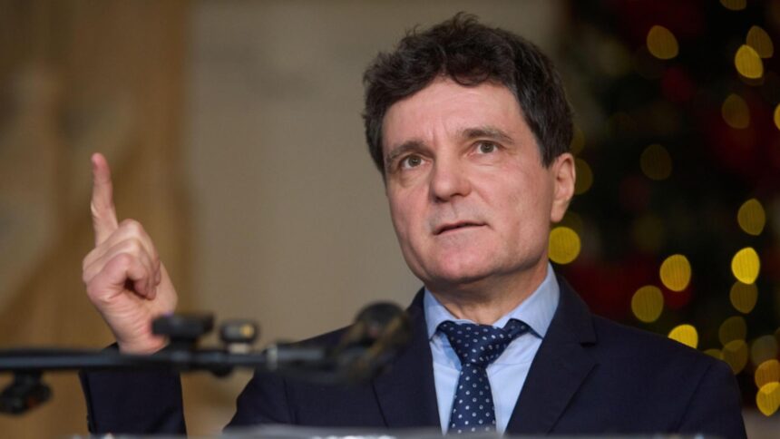 nicusor dan a retrimis in parlament legea care propune scutirea de impozit pentru veniturile din criptomonede ce l a nemultumit pe presedinte 68dd0da4815ed