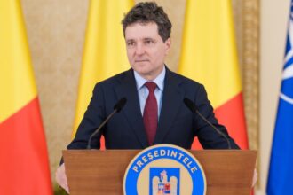 nicusor dan absent prin excelenta i a intrebat pe jurnalisti la copenhaga despre proiectele guvernului video 68deb3a169573