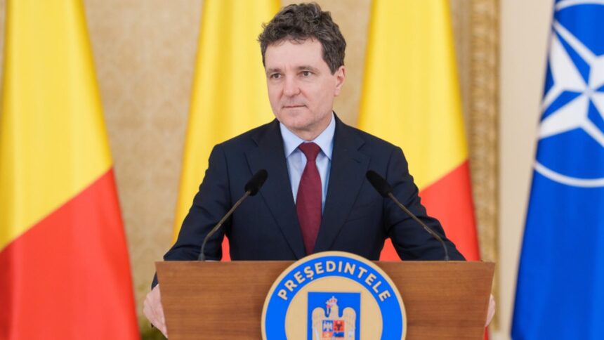 Nicușor Dan, un maestru al absenței. Întrebări adresate jurnaliștilor de la Copenhaga despre planurile Executivului 1 nicusor dan absent prin excelenta i a intrebat pe jurnalisti la copenhaga despre proiectele guvernului video 68deb3a169573