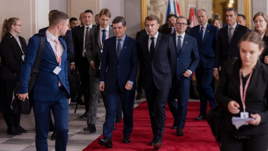 Nicușor Dan se alătură liderilor europeni: reacția președintelui după o serie de erori 1 nicusor dan alaturi de liderii europeni mesajul presedintelui dupa seria de gafe 68de2c62df8ee