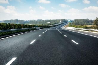 o tara ue introduce autostrada inteligenta cu cantar pentru camioane soferii nici nu isi dau seama cand sunt amendati 68e3e7df33954
