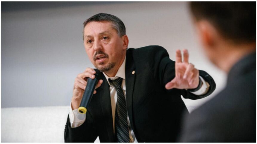 peste 14 000 de posturi din scoli vor fi desfiintate in numele austeritatii lui bolojan promisiunile ministrului david contrazise de documentele oficiale 68df726a00e59