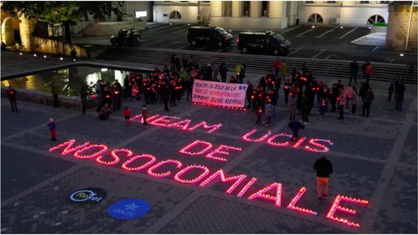 Candlele speranței: Oamenii se adună în Iași pentru a-și exprima durerea după tragedia de la spitalul „Sfânta Maria” 1 protest cu sute de candele dupa moartea celor 7 bebelusi la spitalul sfanta maria din iasi neam ucis de nosocomiale 68e28f60e4718